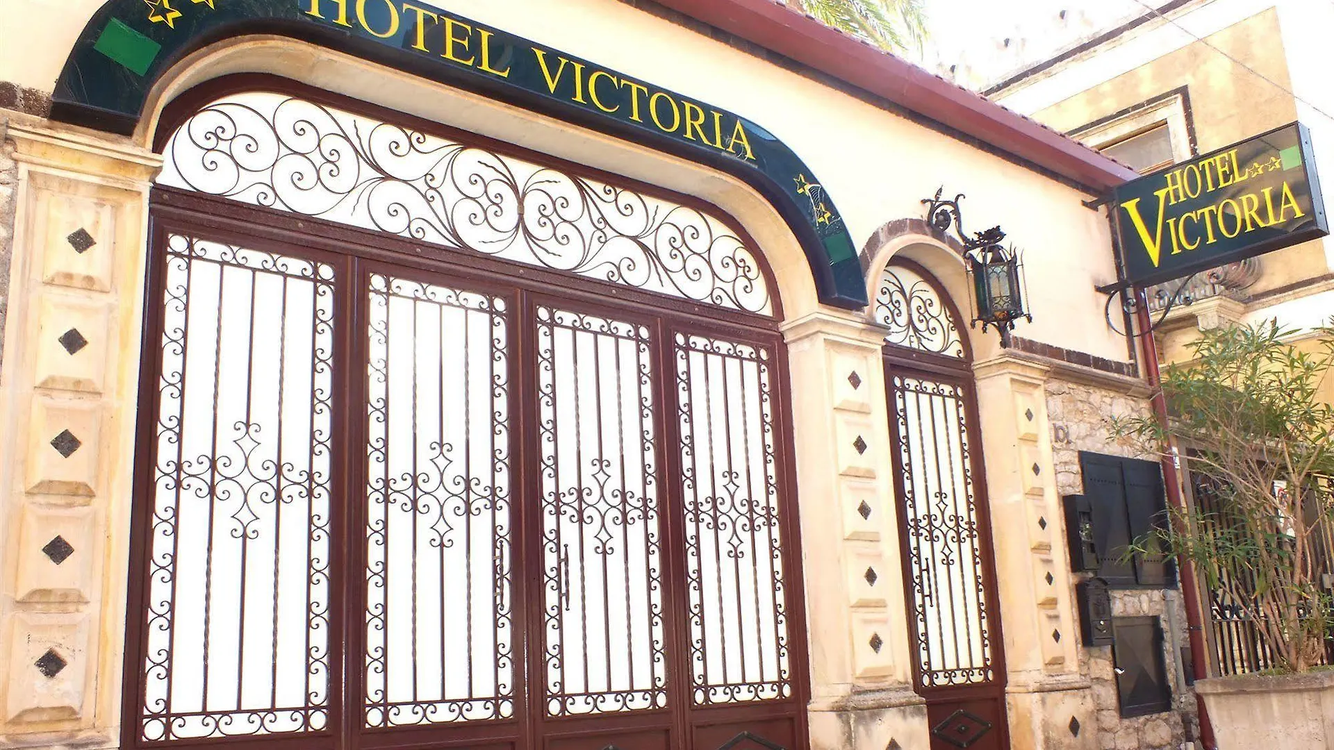 Hotel Victoria Таормина
